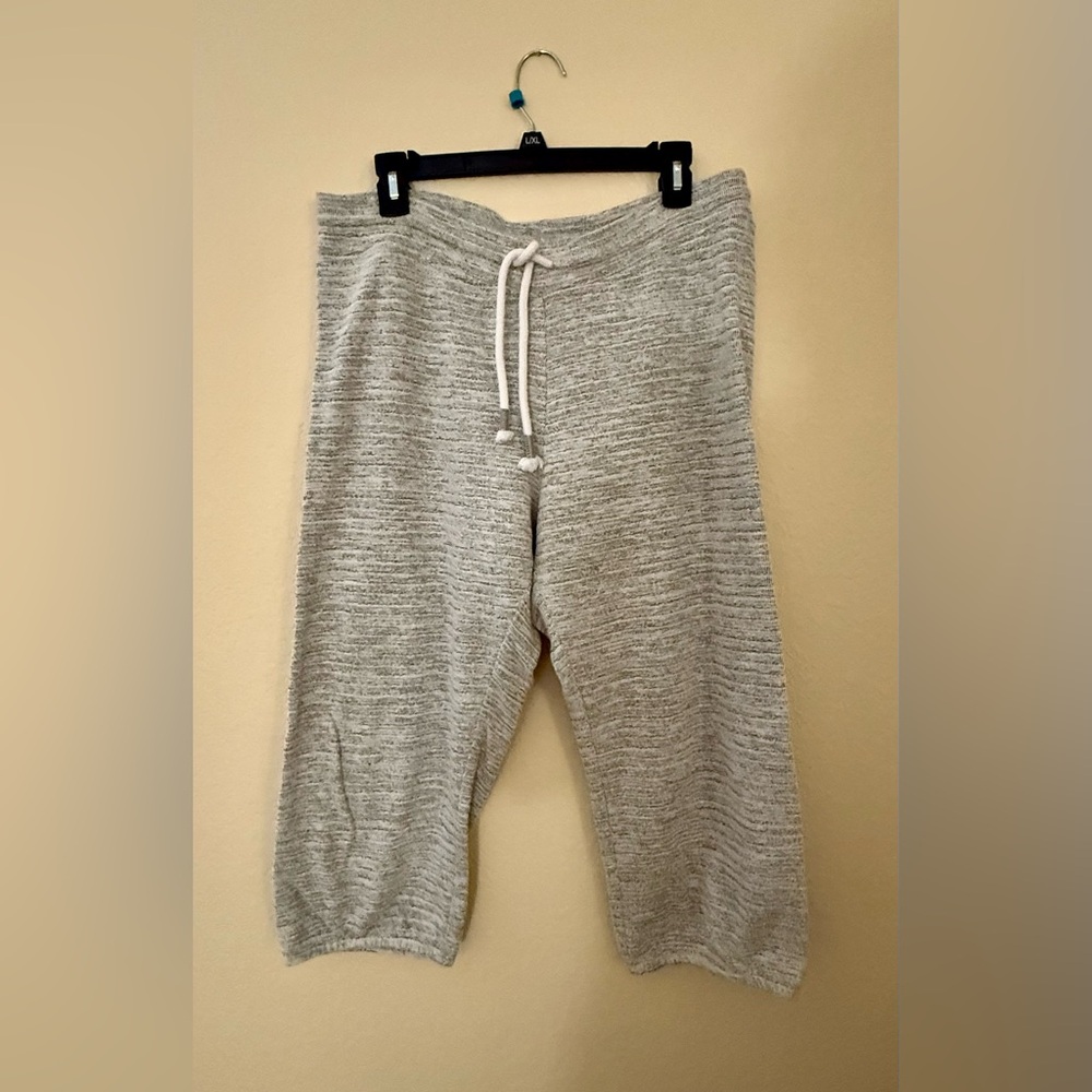 Cozy Gray Knit Lounge Capri